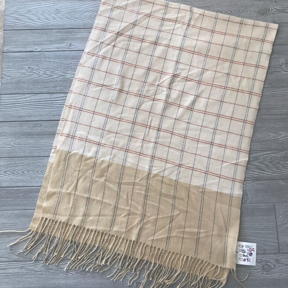 NWT Soft Tan Pashmina Scarf by Lulla Collection - Picture 3 of 4